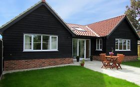 2 Suffolk Cottage, Knodishall - Aldeburgh Coastal Cottages